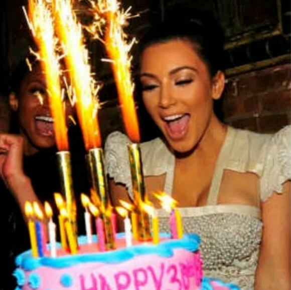 16 Birthday Candles - Picture 2 of 6